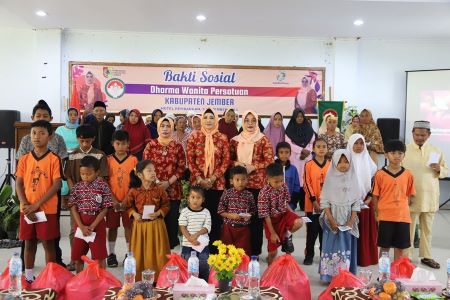 Bimtek Public Speaking dan Giat Baksos Warnai Temu Rutin DWP Kabupaten Jember
